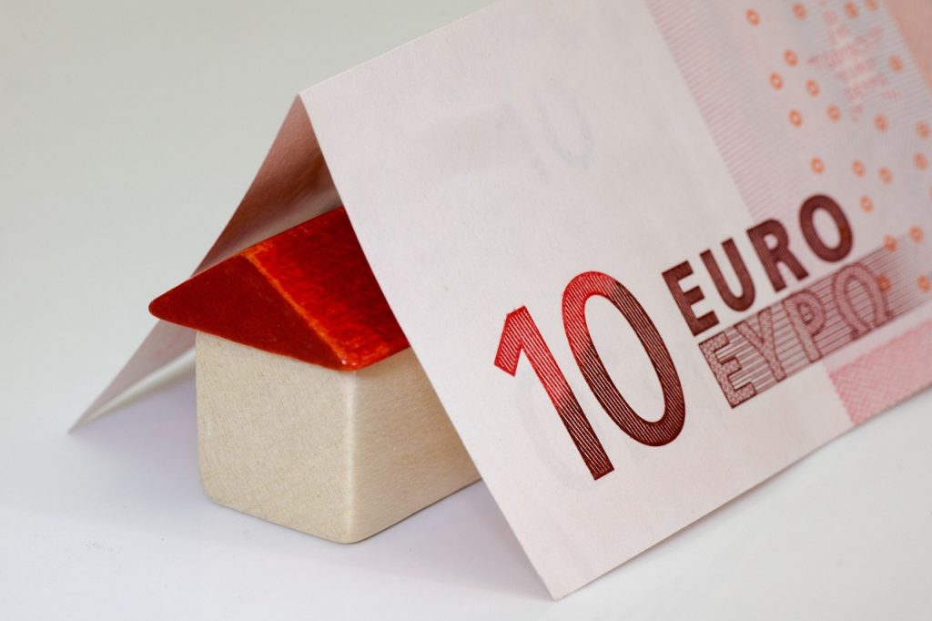 économie credit immobilier avec 2000 euros par mois